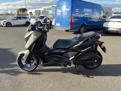 YAMAHA X-MAX 125