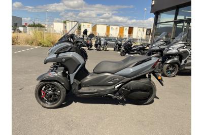 YAMAHA TRICITY 300