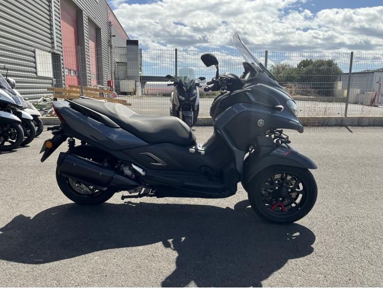 TRICITY 300